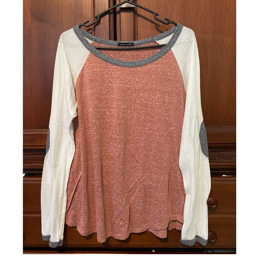 Long sleeve tee